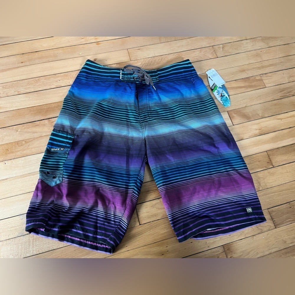NWT‎ Ocean Current striped board shorts